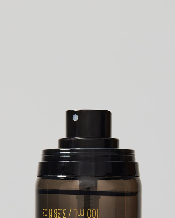 CAMERA FINISH MATTE SETTING SPRAY open