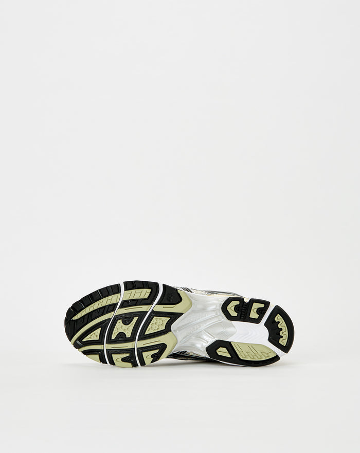 asics GEL-KAYANO 14. Underground Footwear. Rule of Next Streetwear.