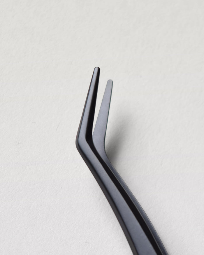 PERFECT PRECISION LASH APPLICATOR closeup