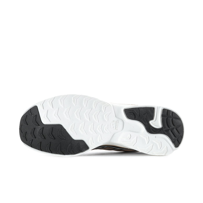 Men's sneaker outsole with black and white tread pattern