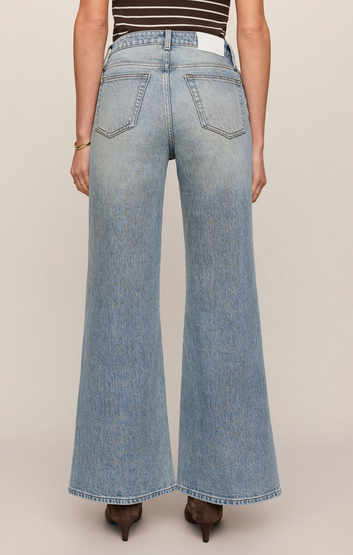 Z Supply The Stunner Mid Rise Wide Leg Jeans