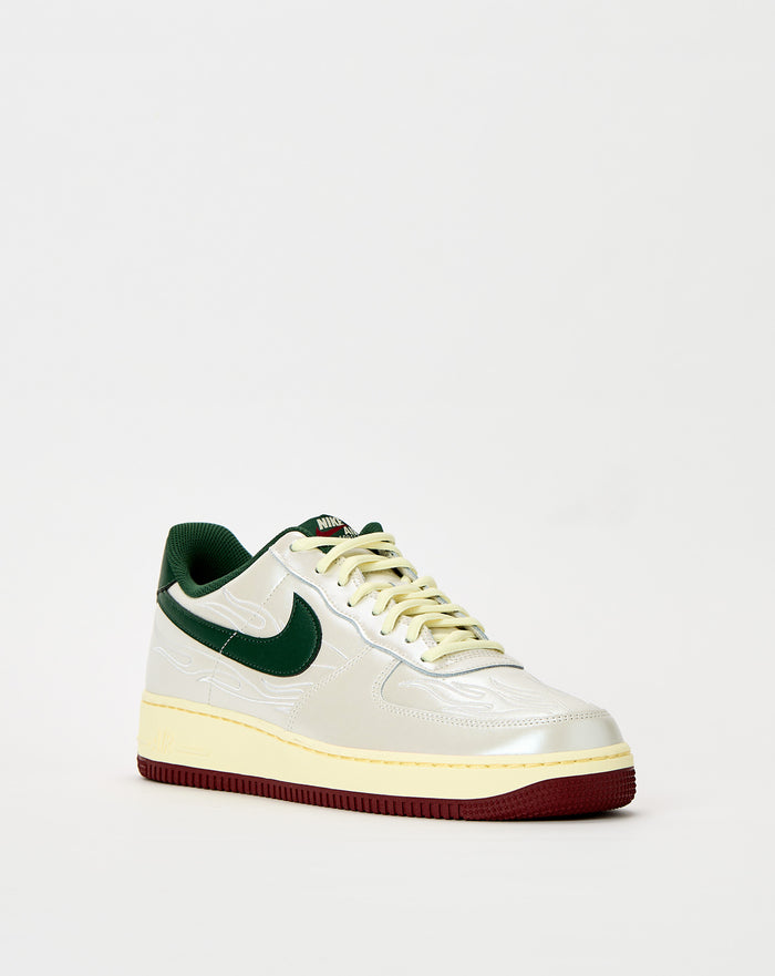 Nike Air Force 1 '07 LV8. Underground Footwear. Rule of Next Streetwear.
