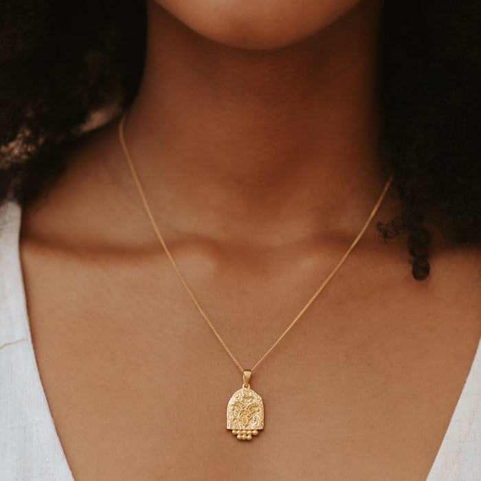 CAPRICORN ZODIAC PENDANT - GOLD Luna & Rose