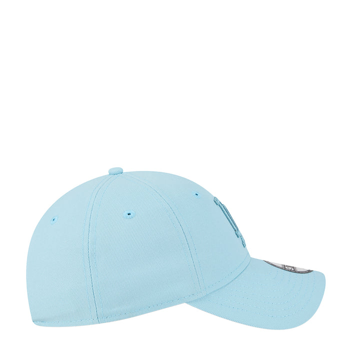 Light blue baseball cap with curved brim and small side logo