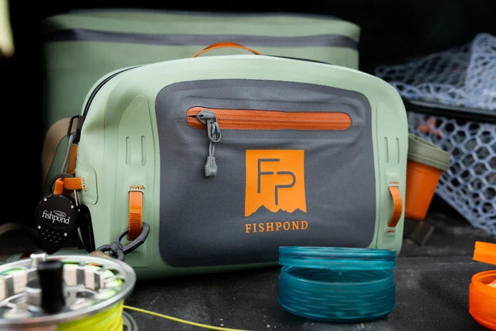 Fishpond - Arrowhead Retractor
