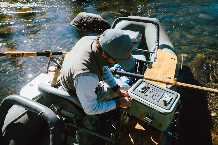 Fishpond - Tacky Grande Fly Dock - Magpad