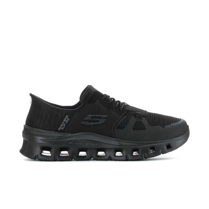 Men's black slip-resistant sneakers, knit upper, molded tread outsole