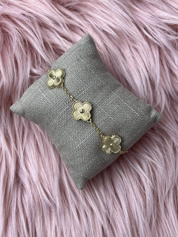 Gold Clover Link Bracelet