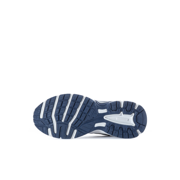 Kids lace-up running shoes, navy tread sole with grippy traction details