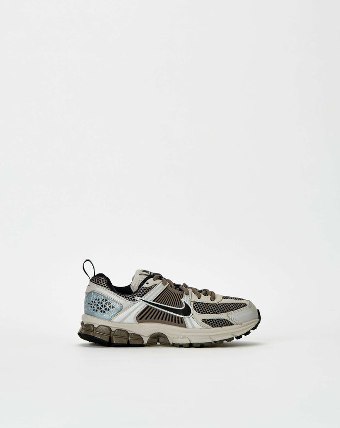 Nike Kids' Vomero 5 (GS). Underground Footwear. Rule of Next Streetwear.