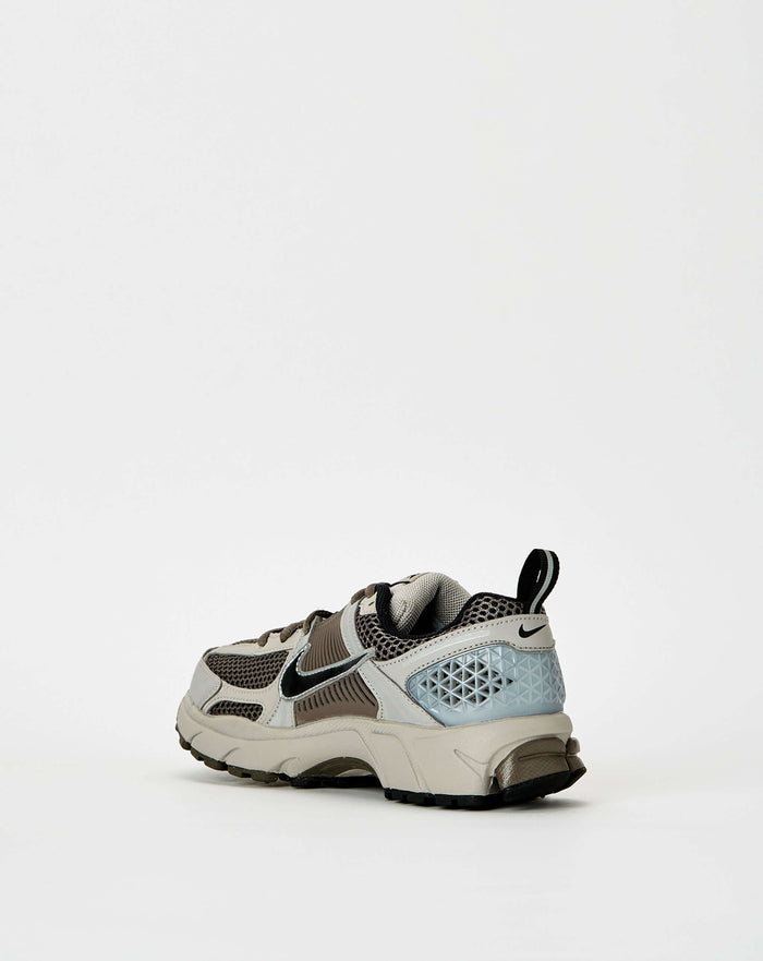 Nike Kids' Vomero 5 (GS). Underground Footwear. Rule of Next Streetwear.