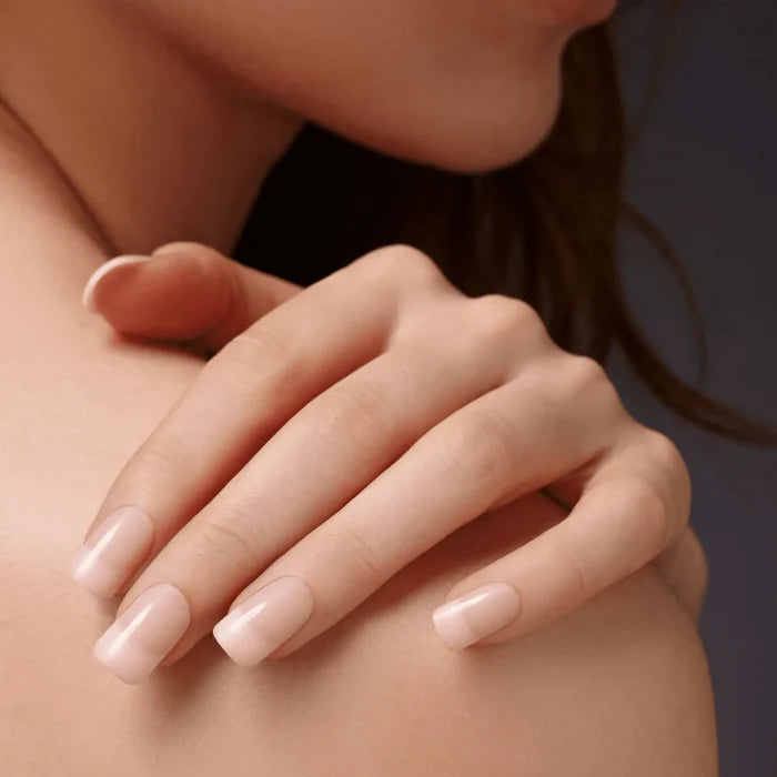 KISS Nude Revolutioary Natural Nails 28 Nails Glue Included KAN03 (French Nude
Cashmere)