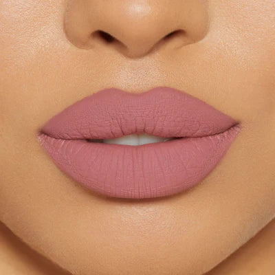 KYLIE JENNER Matte Lipstick & Lip Liner مجموعة أحمر الشفاه من كايلي جينير