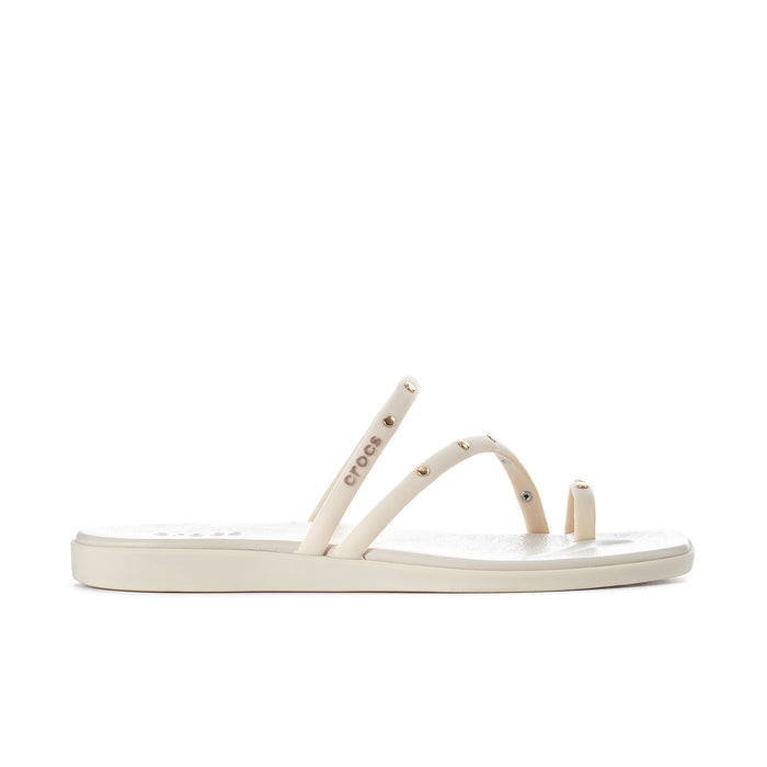 Women’s studded toe-loop sandals with two straps and light-colored footbed