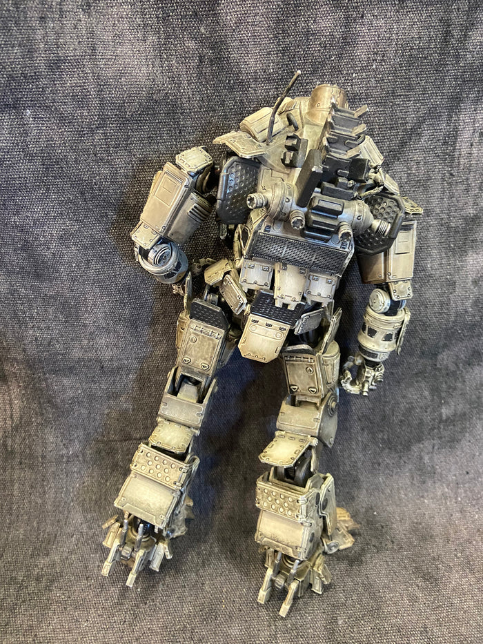 PLAY ARTS KAI TITANFALL FIGURE