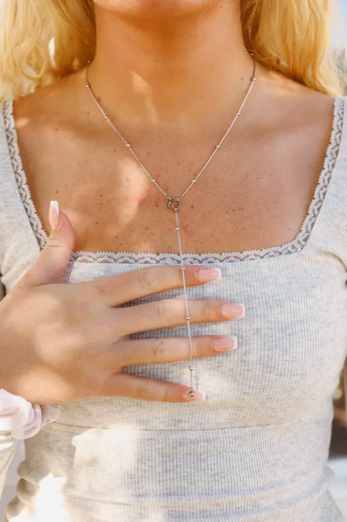 Silver Clover Lariat Necklace – Water & Tarnish Resistant