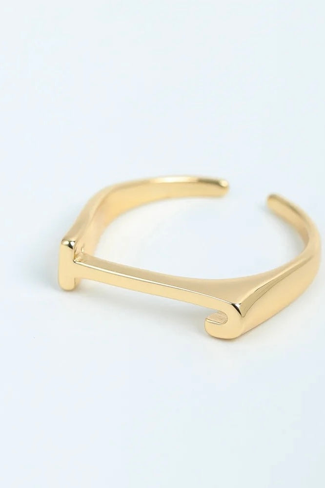 J / Gold