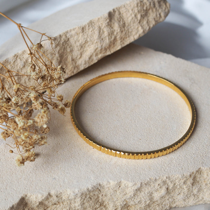 The MET Stripe Bracelet - Gold 4mm