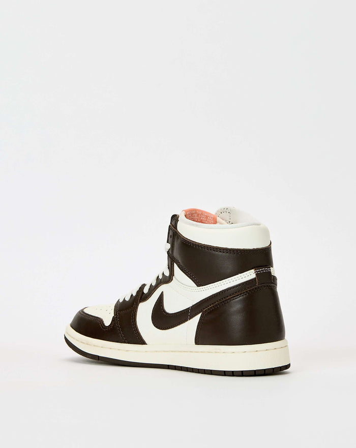 Air Jordan Women's Air Jordan 1 Retro High OG. Underground Footwear. Rule of Next Streetwear.