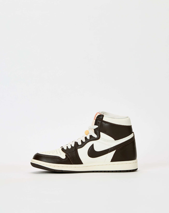 Air Jordan Women's Air Jordan 1 Retro High OG. Underground Footwear. Rule of Next Streetwear.