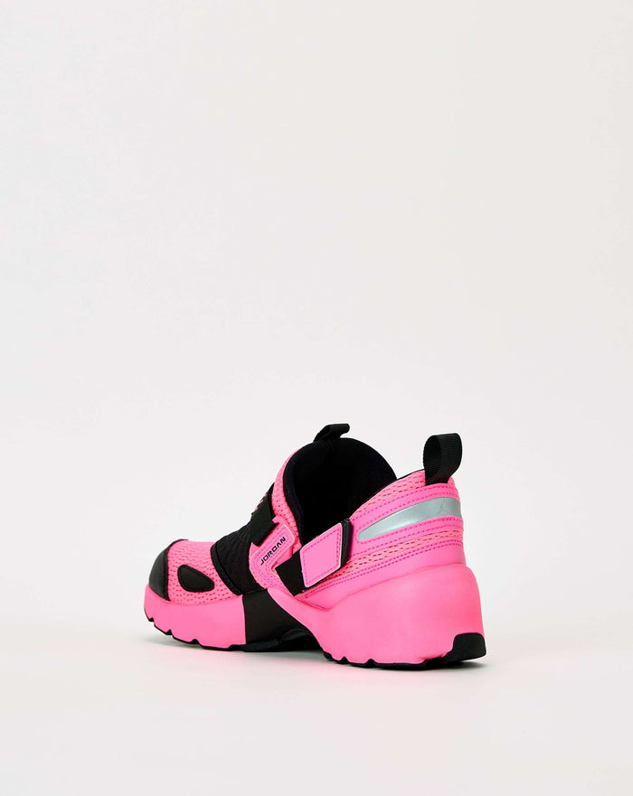 Air Jordan Women's Air Jordan Trunner LX. Underground Footwear. Rule of Next Streetwear.