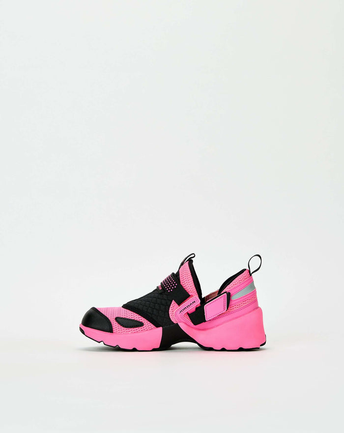 Air Jordan Women's Air Jordan Trunner LX. Underground Footwear. Rule of Next Streetwear.