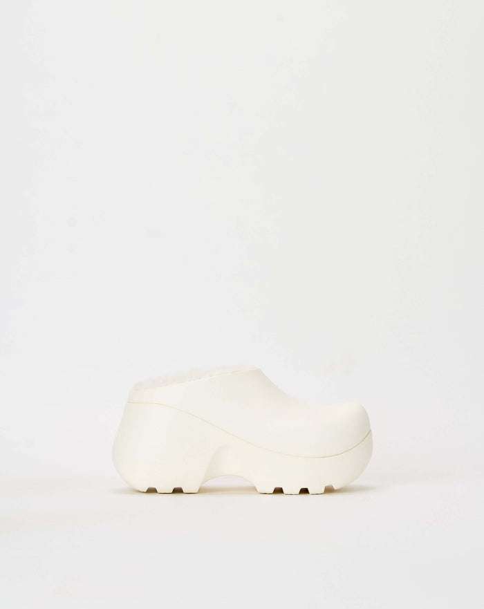 Crocs Women's Hydra Clog Lined. Underground Footwear. Rule of Next Streetwear.