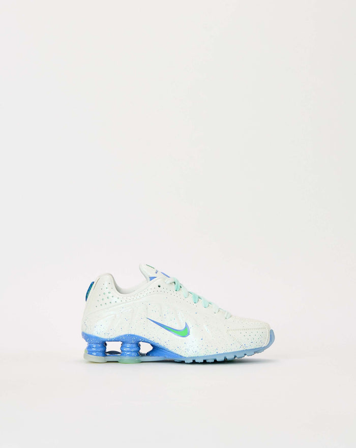 Nike Women's Shox R4 AB. Underground Footwear. Rule of Next Streetwear.