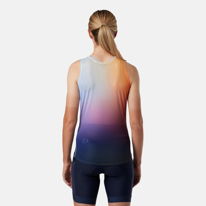color:Melon Air Dye||view:SKU Image On Body||gender:Women||seo:W Transfer Mesh SL Baselayer