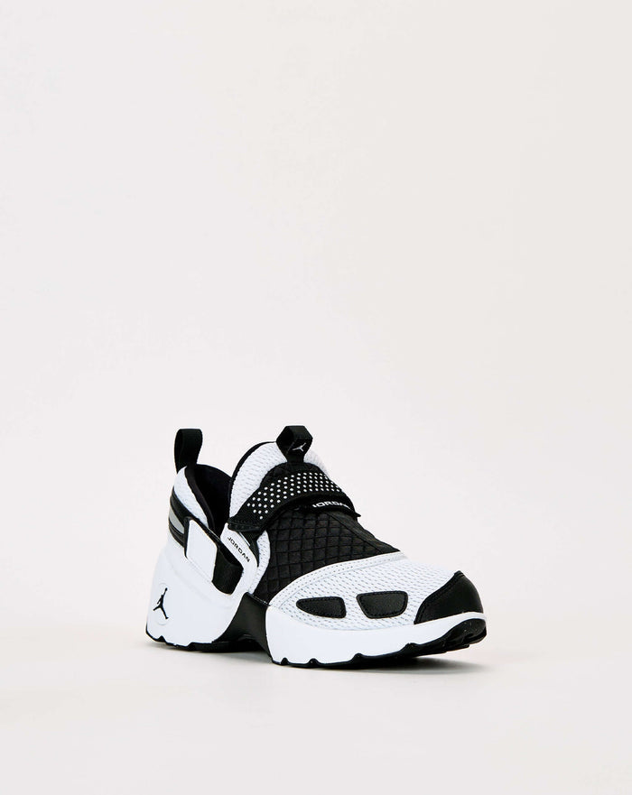 Air Jordan Women's Trunner LX. Underground Footwear. Rule of Next Streetwear.