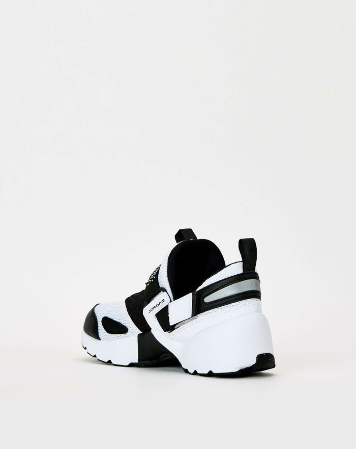Air Jordan Women's Trunner LX. Underground Footwear. Rule of Next Streetwear.