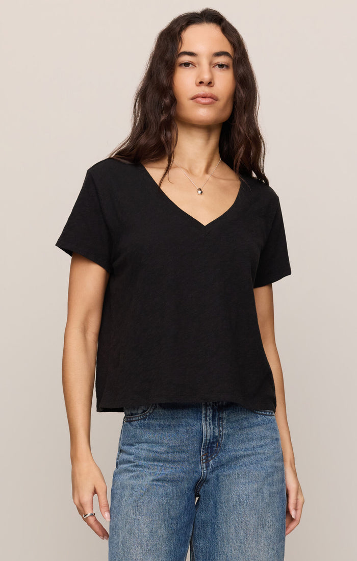 Z Supply Nomad V-Neck Tee – Black Brushed Slub Cotton Essential