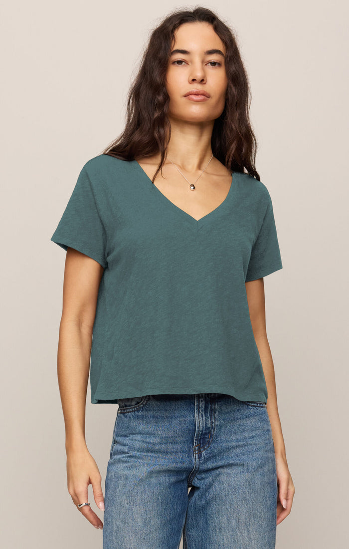 Z Supply Nomad V-Neck Tee – Emerald Cove Brushed Slub Cotton Essential