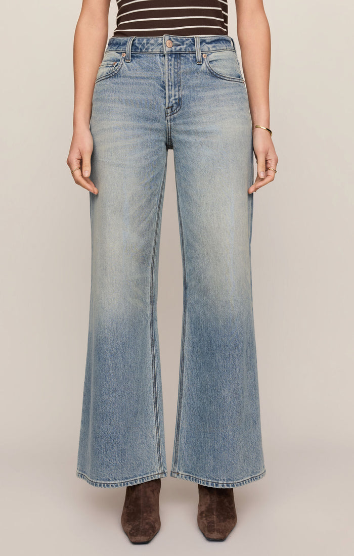 Z Supply The Stunner Mid Rise Wide Leg Jeans